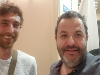 פרק 99- שיחה עם גון בן ארי, קופירייטר ותסריטאי