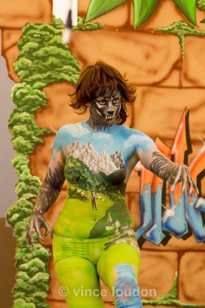 Wolf bodypaint