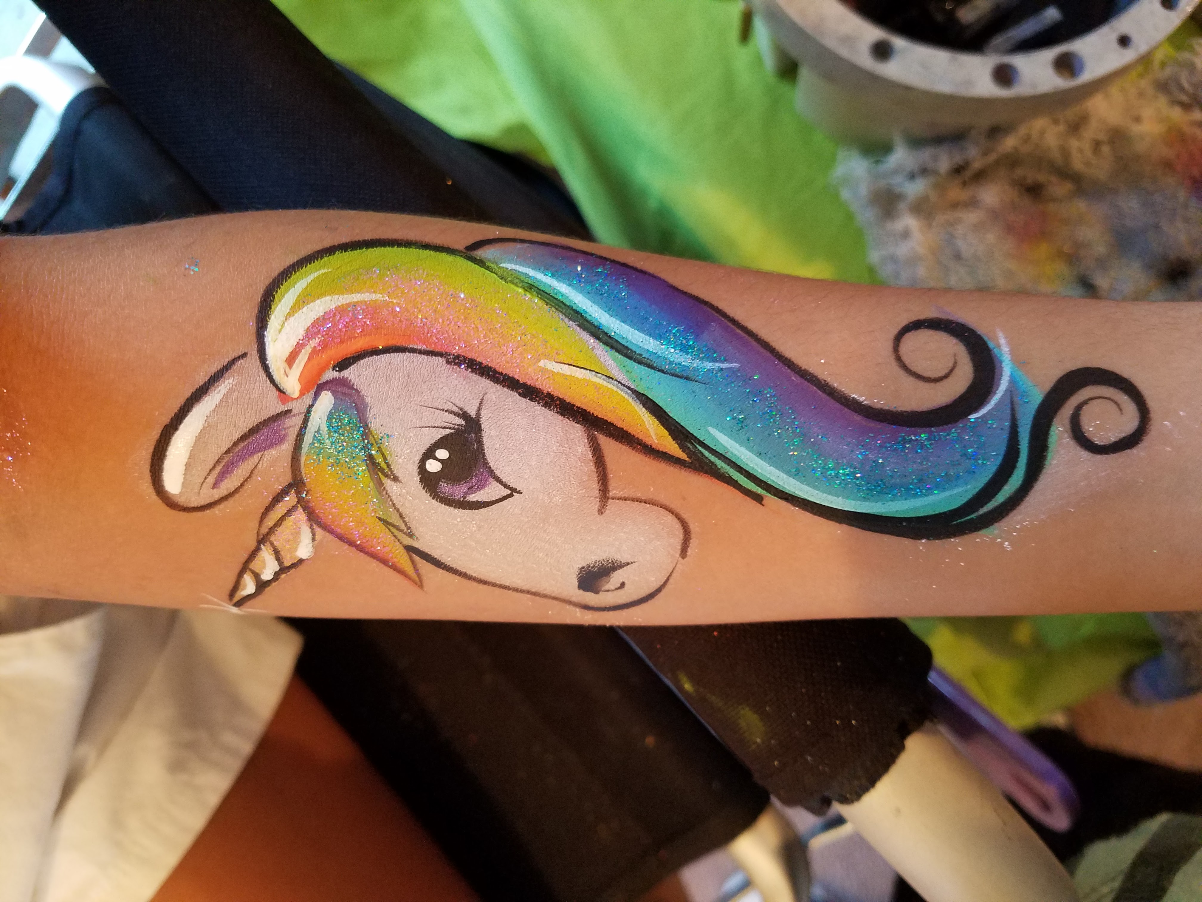 Unicorn shimmer arm design