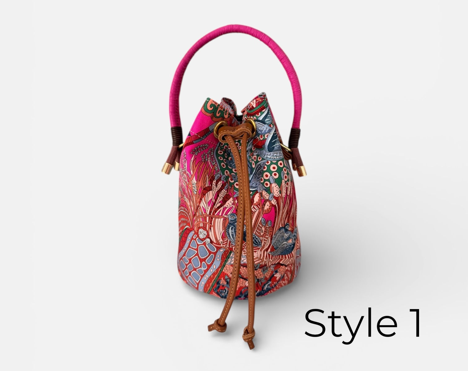 La Vie Corail silk bucket bag