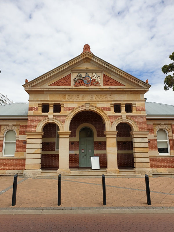 Old Midland Court House.jpg