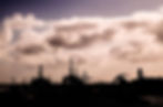 silueta-plataforma-perforacion-petroleo-sobre-cielo-nublado_248415-14054.jpg