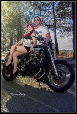 Rider & Pin Up girl