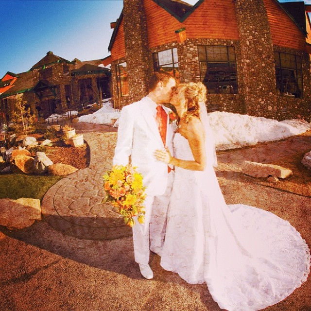 Mountain View Wedding Chapel in Las Vegas.jpg