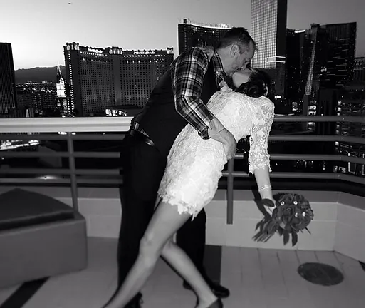 Las Vegas Wedding Wagon Mobile Wedding Chapel Las Vegas