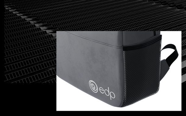 Close na aplicação da marca.