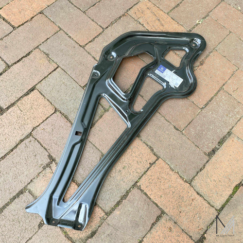 Mercedes-Benz W901 Halter A9017200314 NOS | Ma Classic Parts