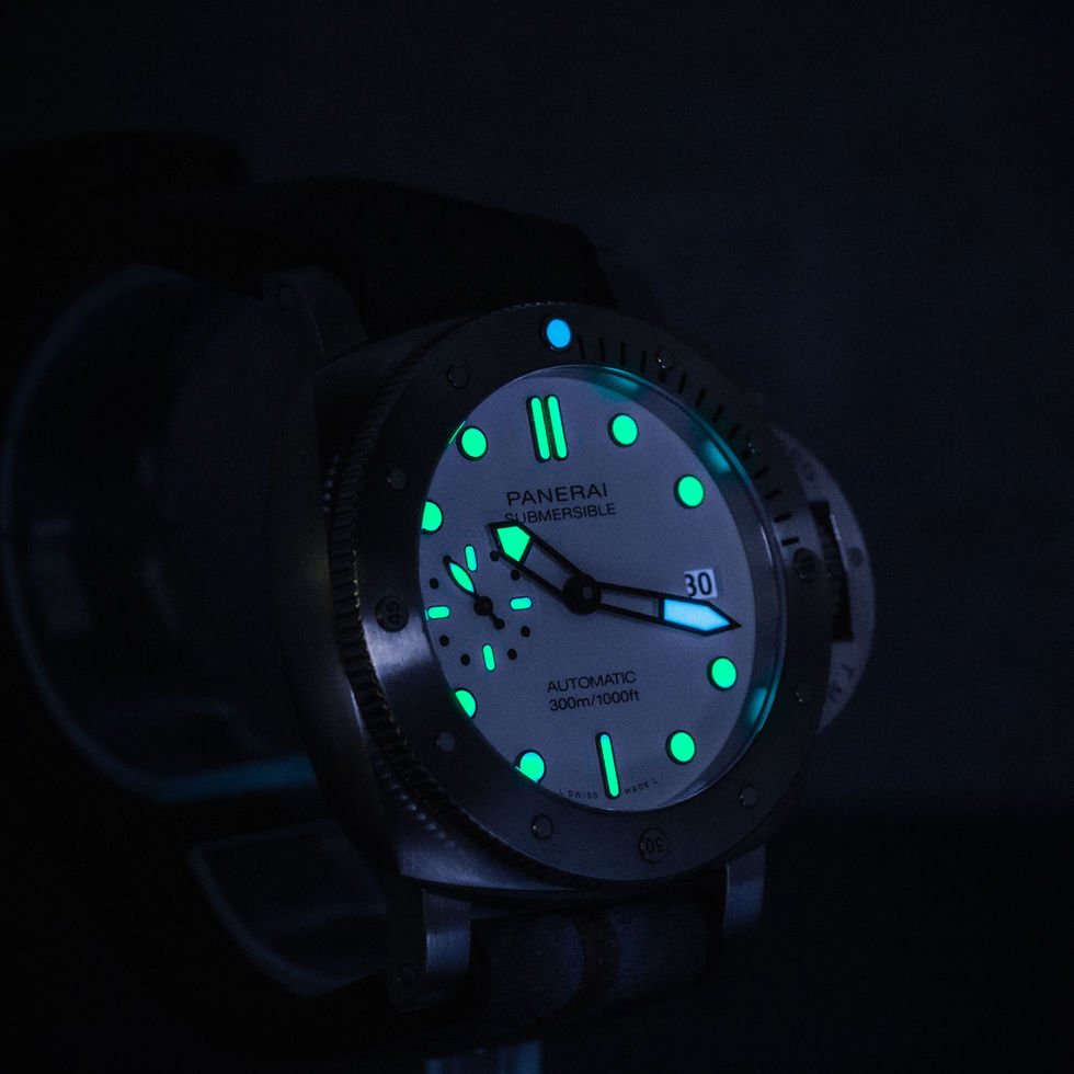 Panerai Submersible Bianco luminescent