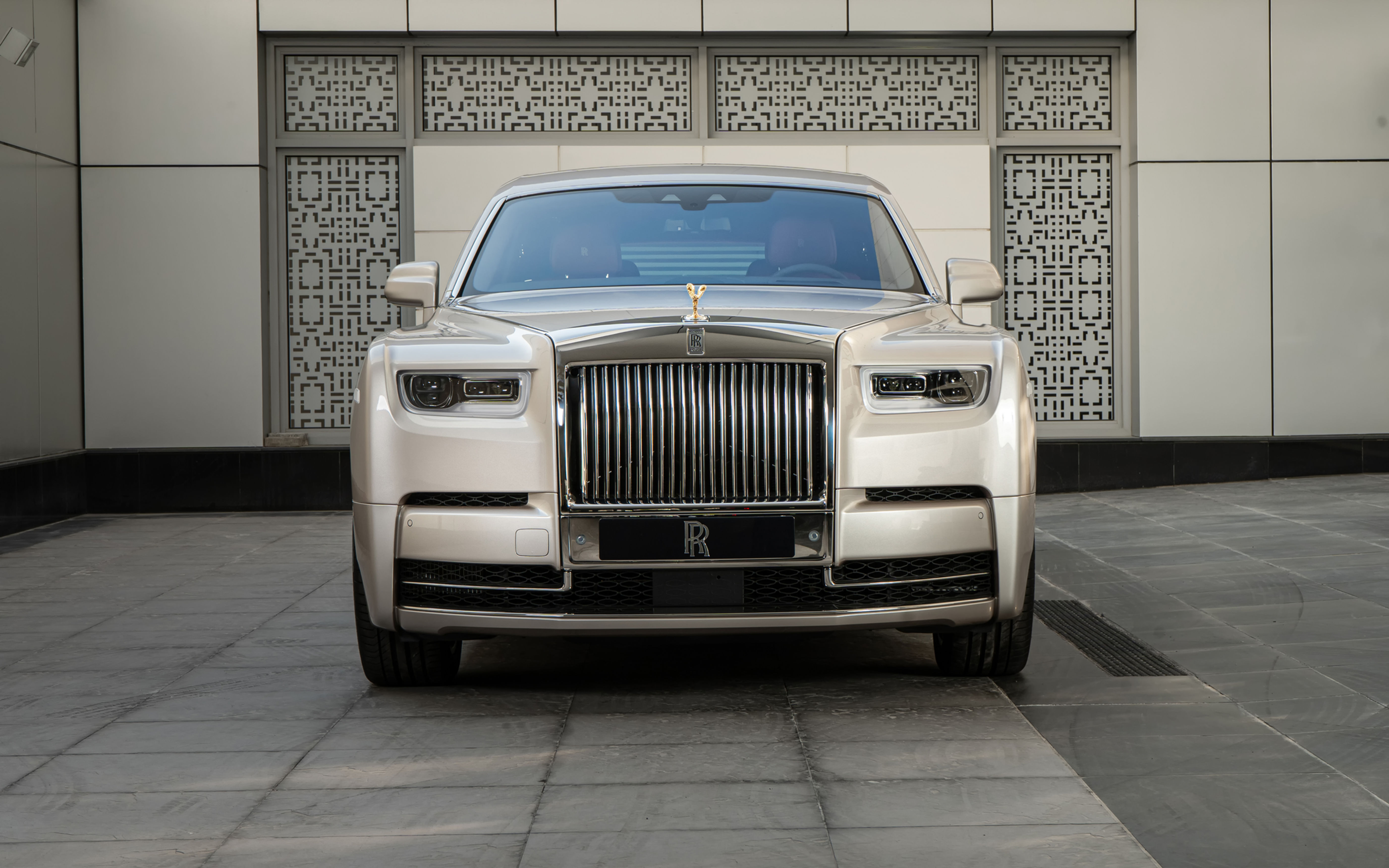Rolls Royce Phantom Gold