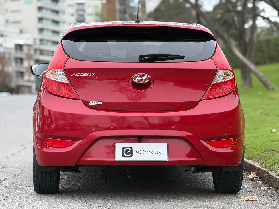 Miniatura: HYUNDAI ACCENT 1.4 con caja de 6ta ¡MUY CUIDAD!