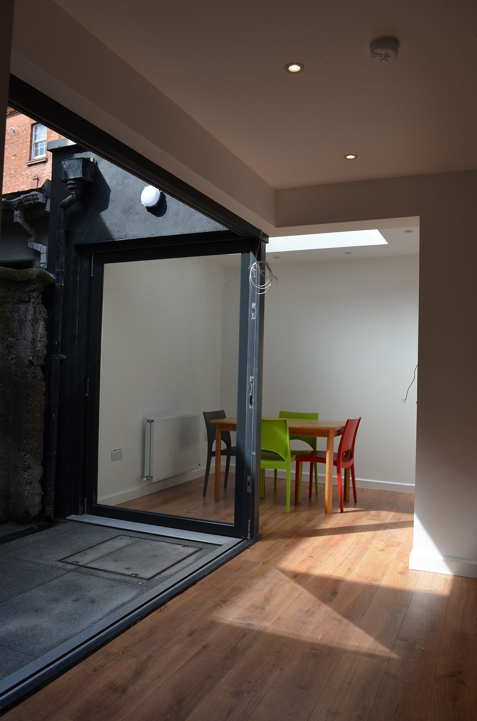 Bi-Fold Corner Doors