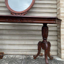 Miniatura: Aparador e espelho em madeira de lei