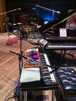 6CD8BA0C-DED5-42CA-9416-1B4B28B5B2EC