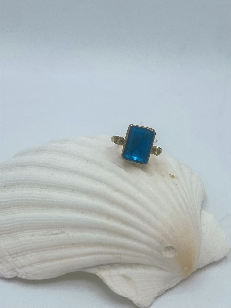 Miniature : Deep Blue with Yellow Accent Stones