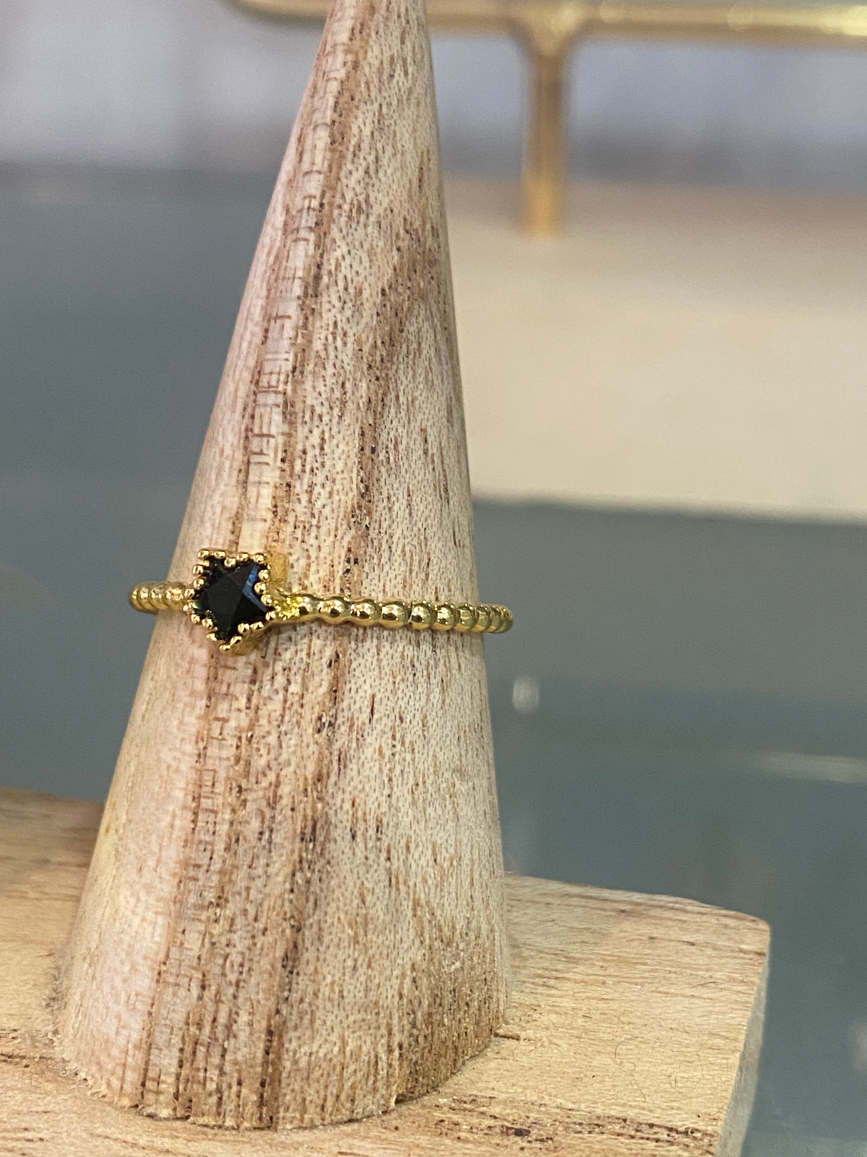 Black Etoile Adjustable Ring