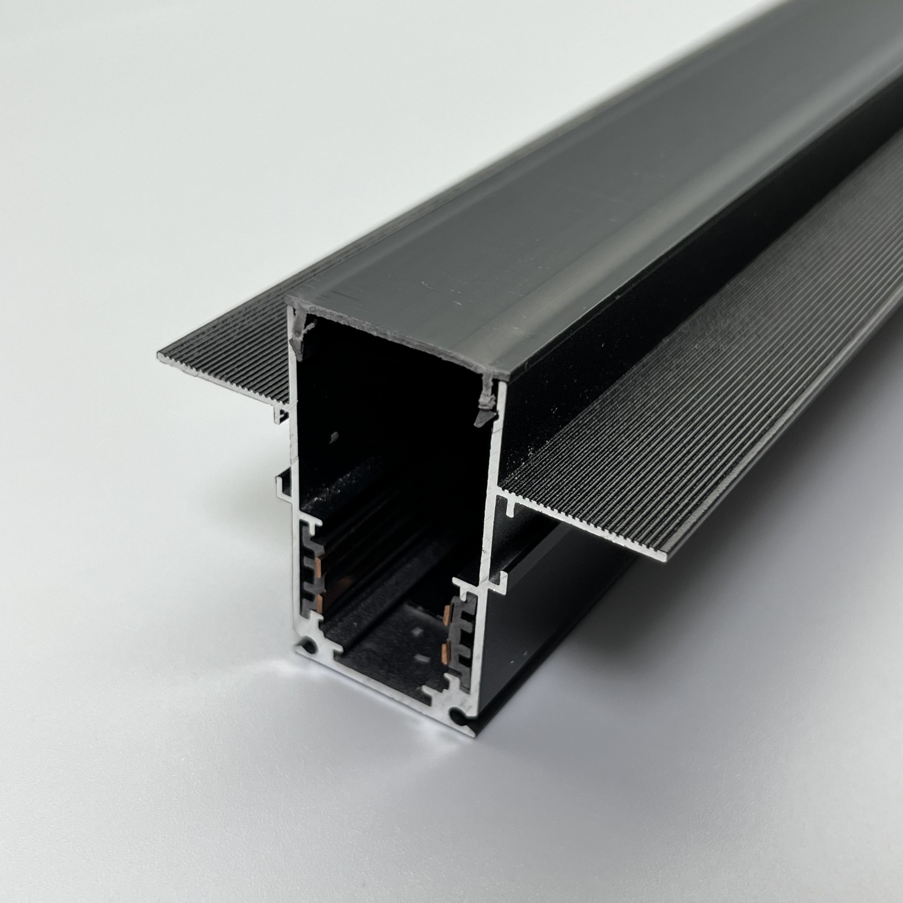Magnetic Rail - Recessed Black