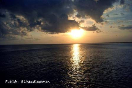 Tempat Wisata Di Kebumen : PANTAI PEDALEN