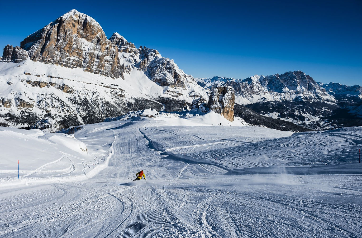 dolomiti superski area italy.jpg
