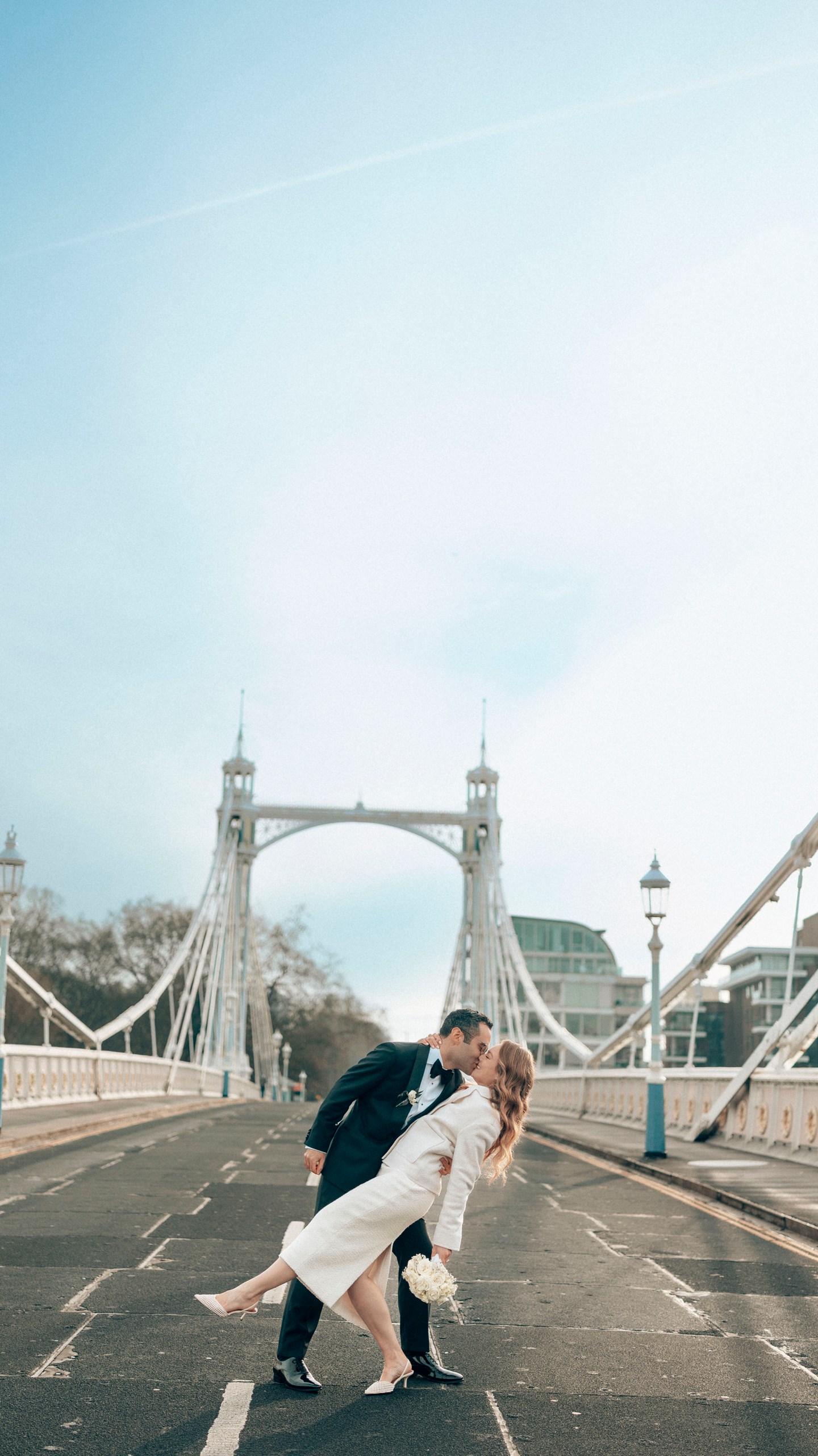 Candid moment at a London wedding
