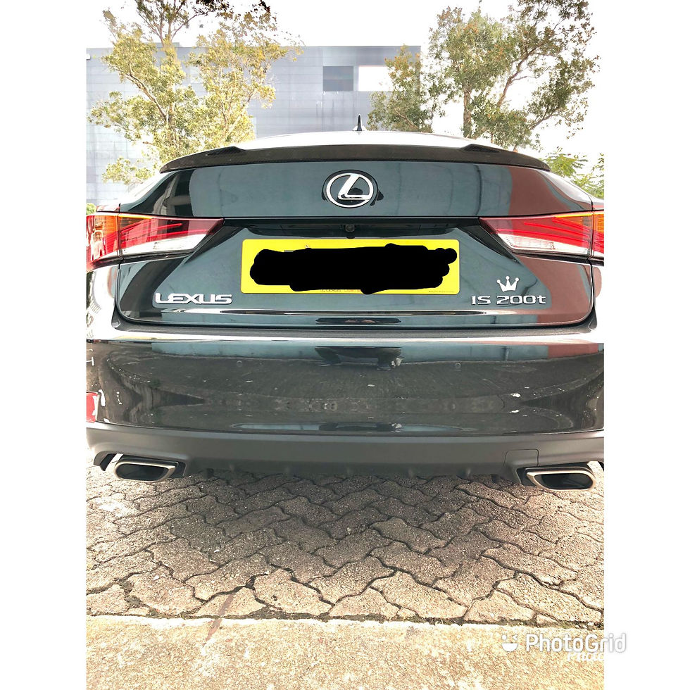縮圖：2017 LEXUS IS200T