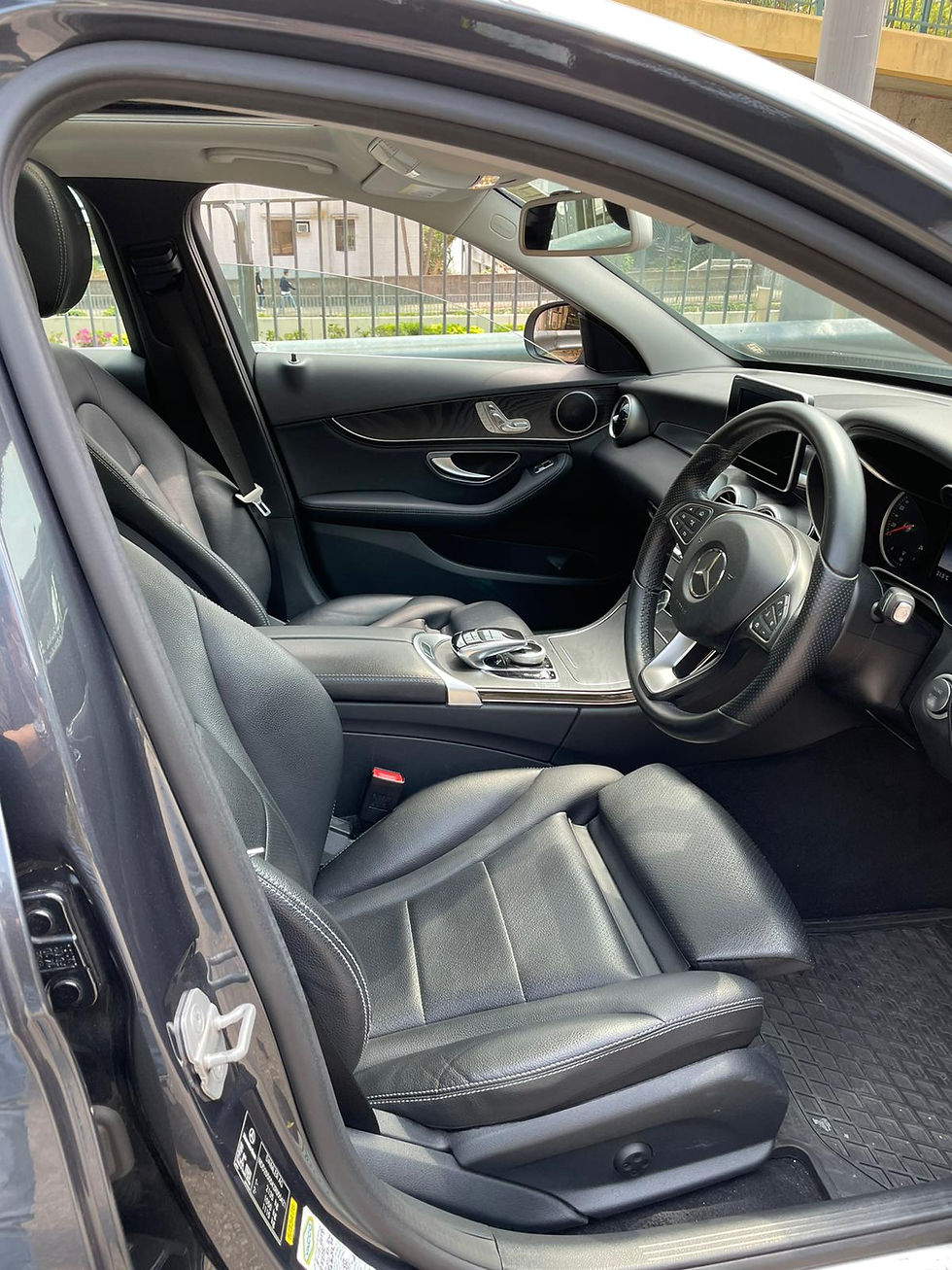 縮圖：2014 MERCEDES-BENZ C220D