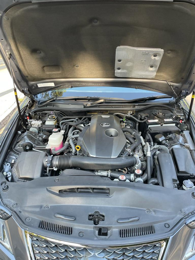 縮圖：2017 LEXUS IS200T F SPORT