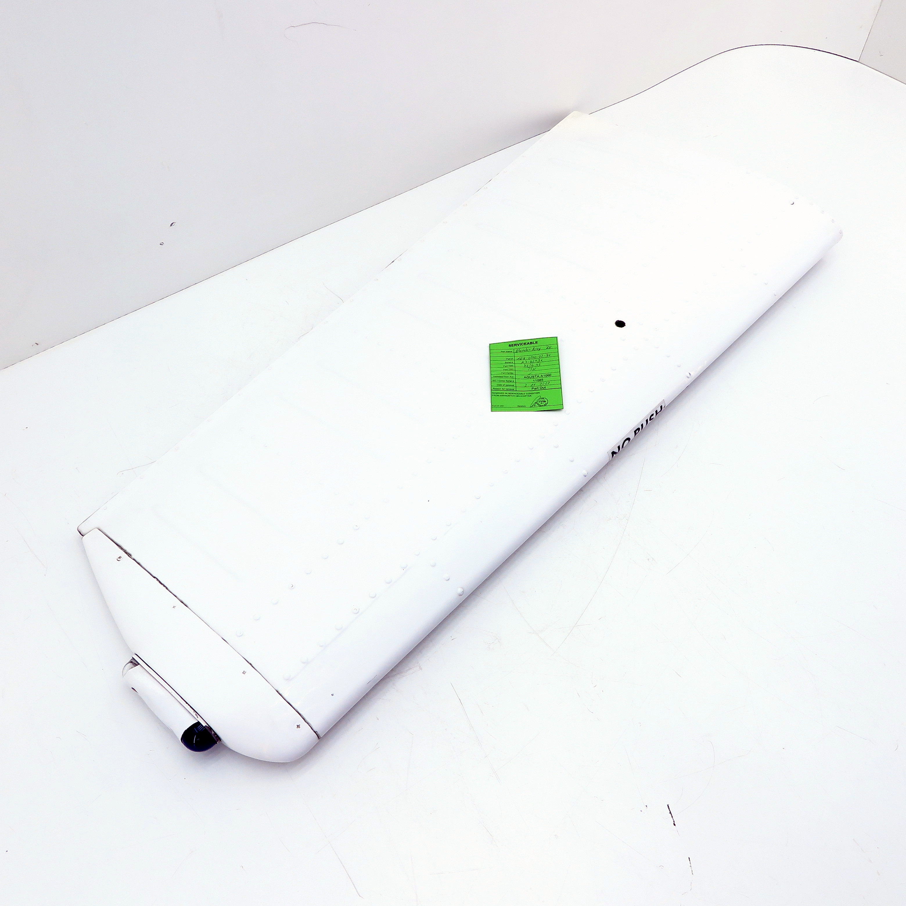 Elevator Assy RH Agusta A109E P/N: 109-0200-02-94 SV condition