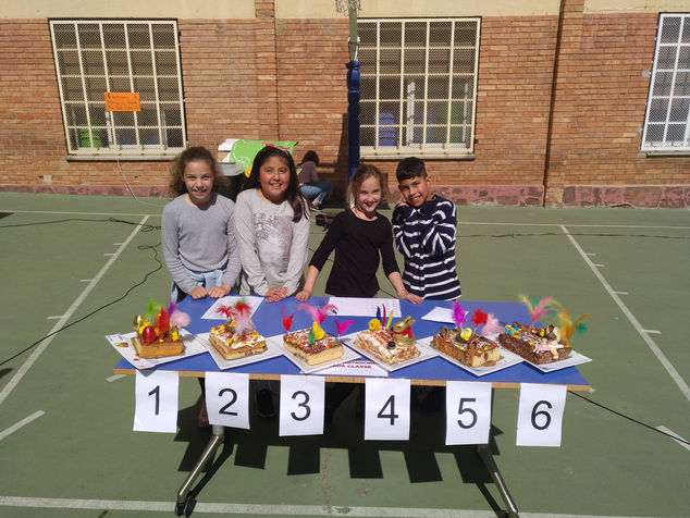 EL PRIMER CONCURS DE MONES DE L’ESCOLA PIA LUZ CASANOVA