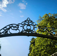 Rénovation et restauration de portail en fer forgé dans la région Metz, Thionville et Luxembourg