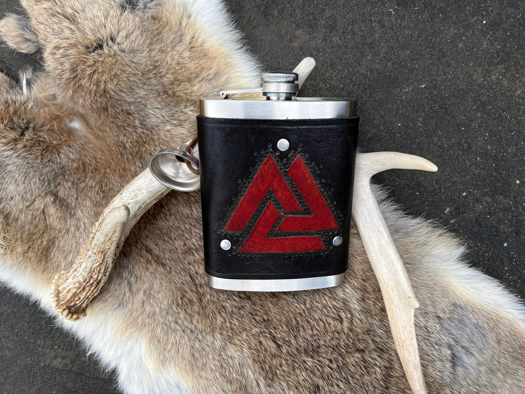 Valknut Flask
