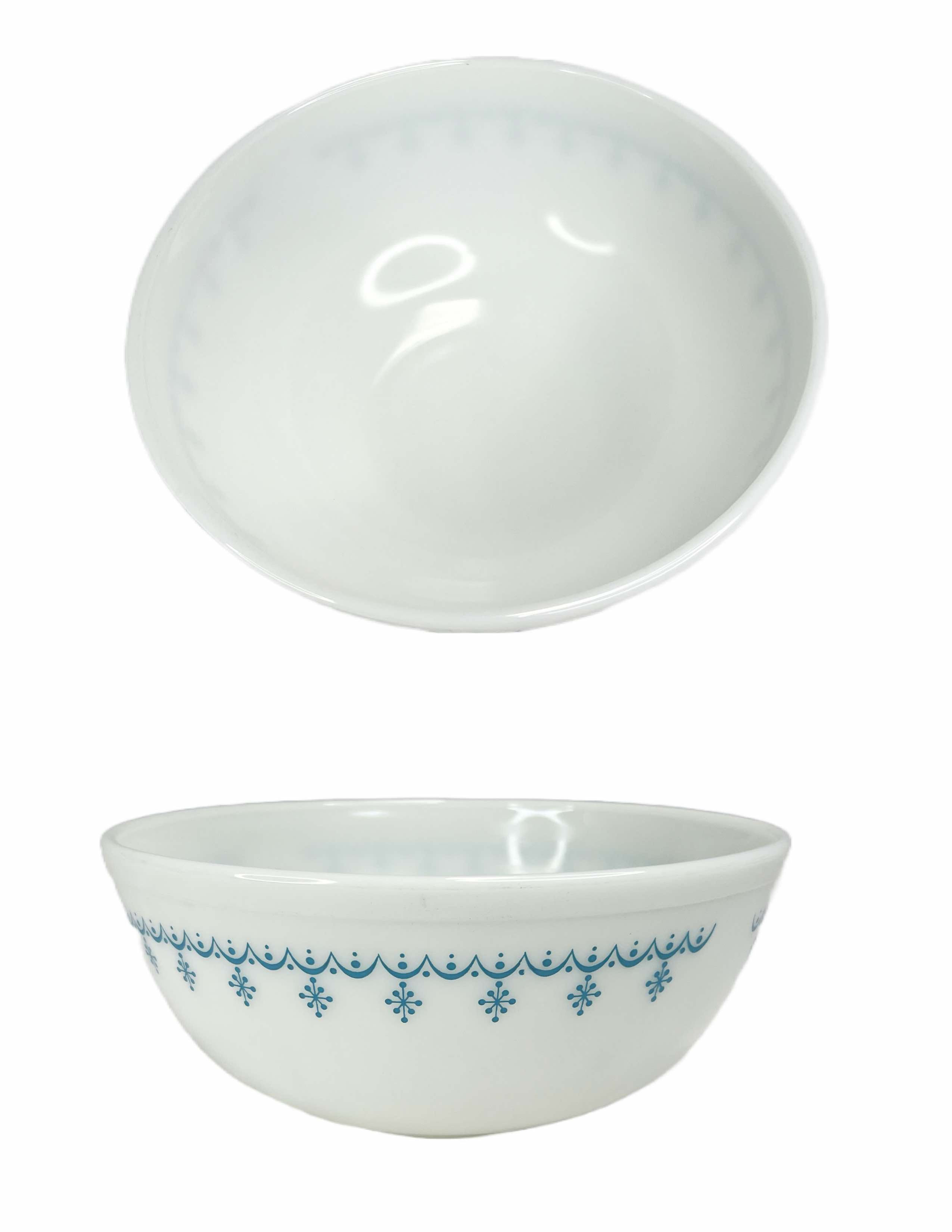 Vintage Pyrex Bowl