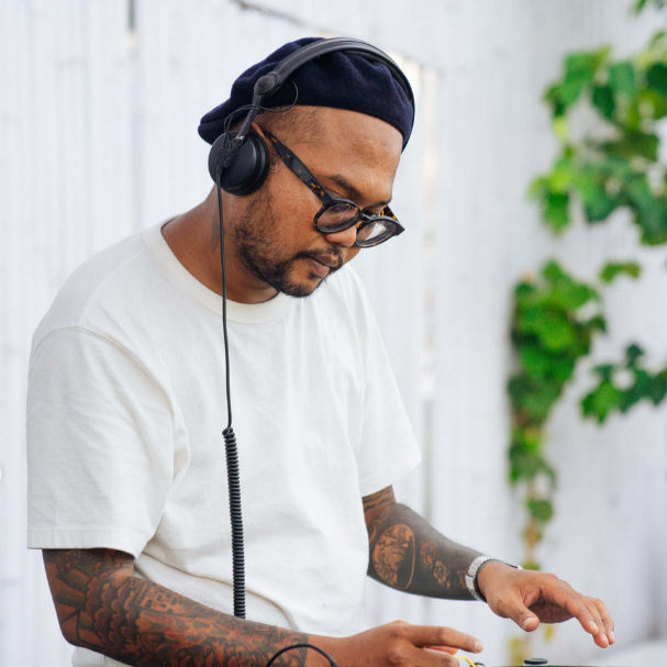 JAZZTRONIC with Dr Yez