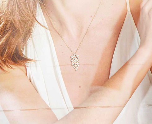 CLOSE UP .jpg