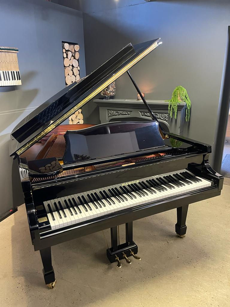 Thumbnail: Samick SIG57 Gloss black grand piano - Fantastic condition