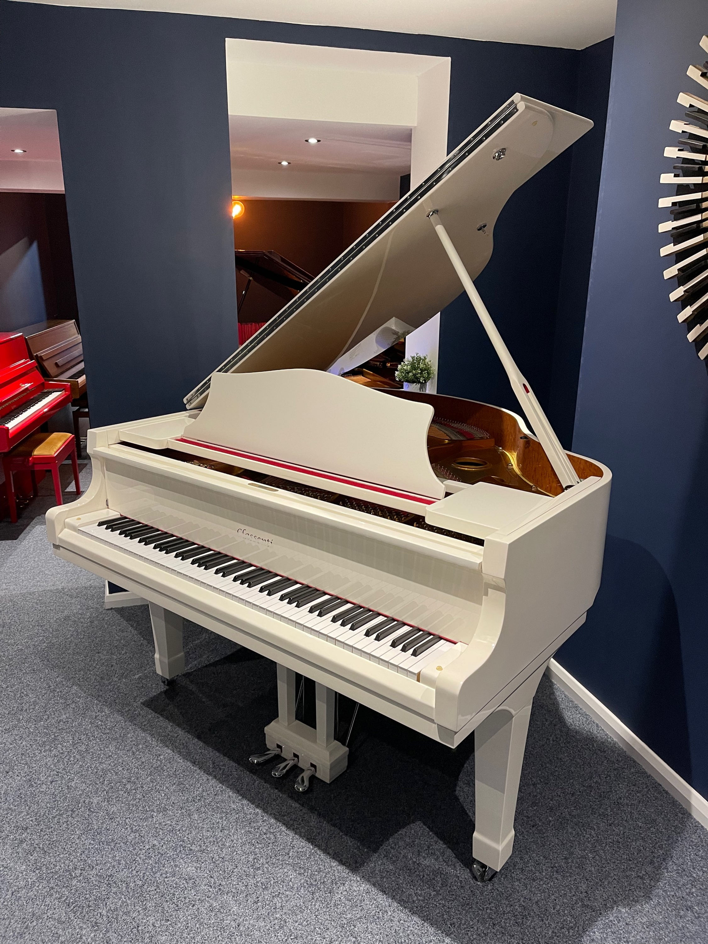 Classenti Gloss Ivory baby grand piano