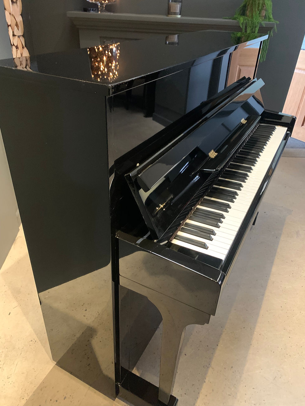 Thumbnail: Steinmayer S118 gloss black upright piano