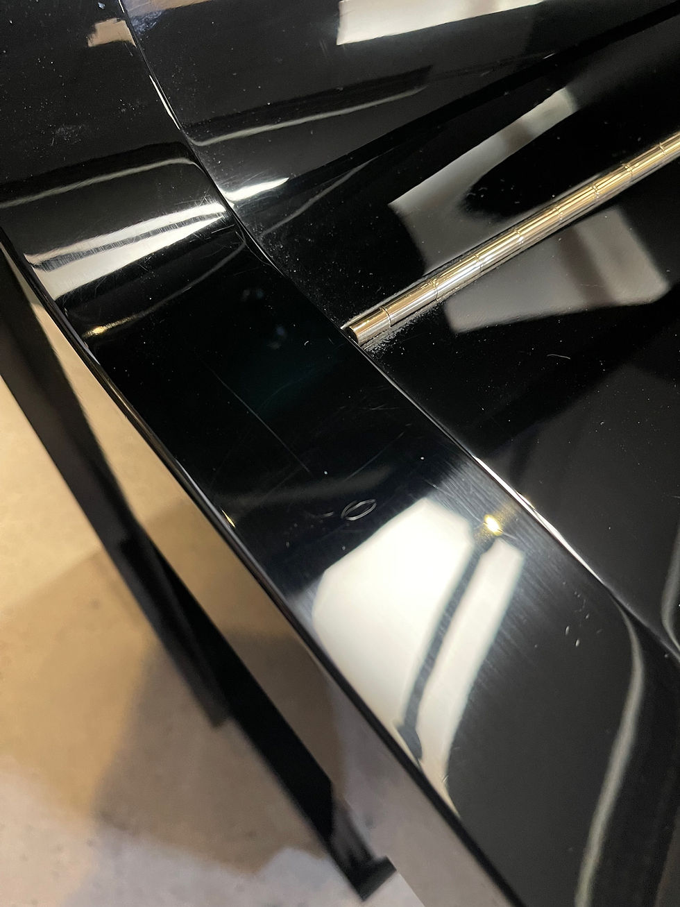 Thumbnail: Yamaha U3 upright piano in Gloss black