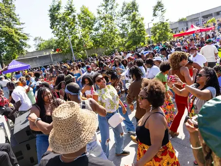 revelers celebrating Juneteenth at Lake Merritt