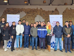 Entregan constancias de SECTUR en jornadas de atención en las sierras Norte y Nororiental