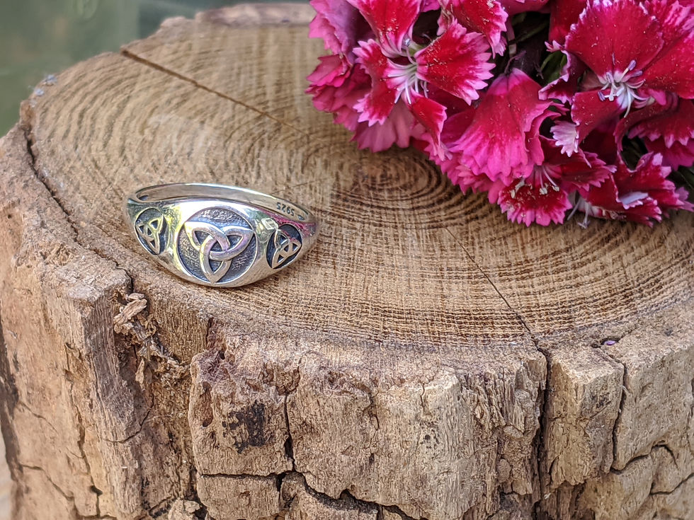 Thumbnail: Handcrafted Silver Triquetra  Ring