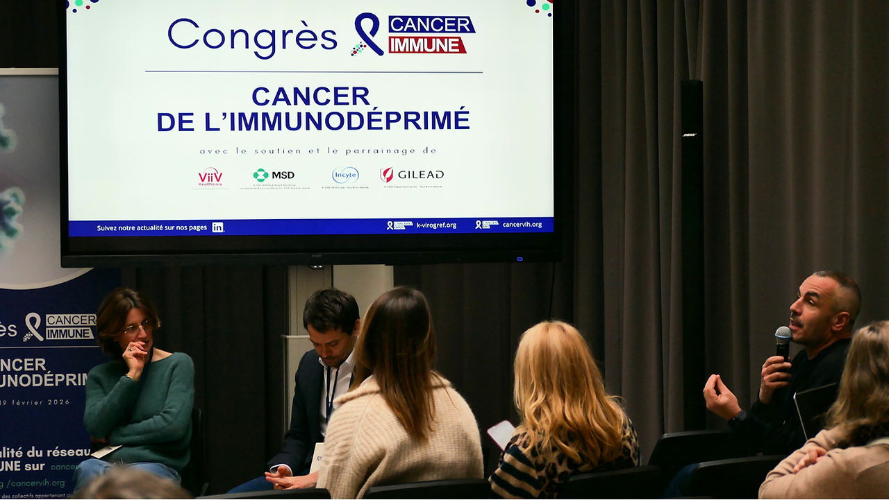 Les débats de la table ronde se sont poursuivis dans le public