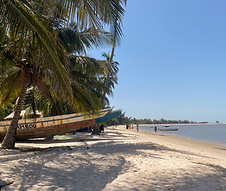 Plage et village historique de Carabane en Casamance