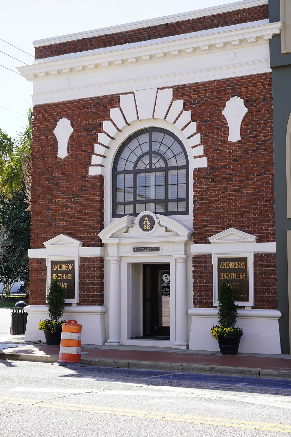One of the most recognizable buildings in downtown Mullins, the Anderson Brothers Bank branch stands along East Wayne George Avenue at the center of the town’s historic commercial district. JavarJuarez©2026