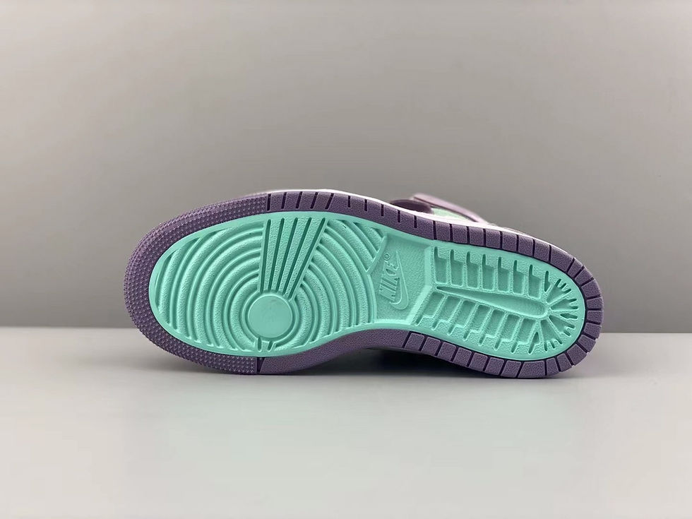 Thumbnail: AIR JORDAN 1 HIGH ZOOM AIR CMFT WHITE DAYBREAK TROPICAL TWIST
WHITE/DAYBREAK