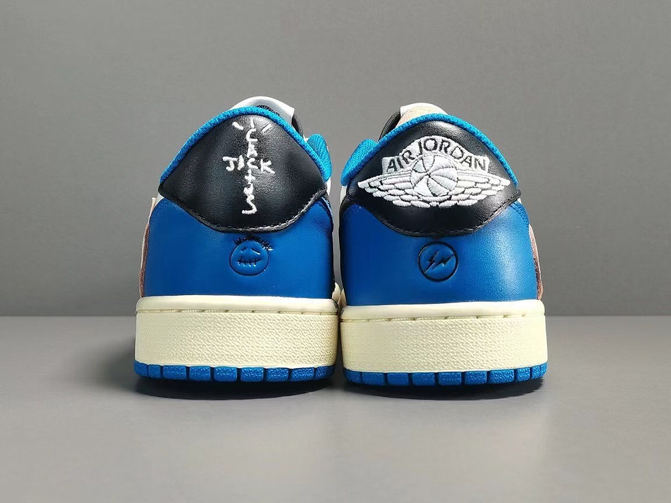 Thumbnail: AIR JORDAN 1 LOW FRAGMENT X TRAVIS SCOTT
WHITE/BLACK-ROYAL- SAIL