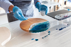 the process of making the sea on a two-component resin board, master class on resin art, i