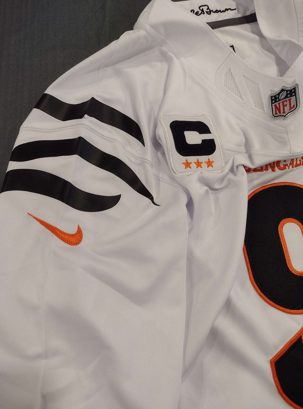 Thumbnail: Joe Burrow White Jersey 