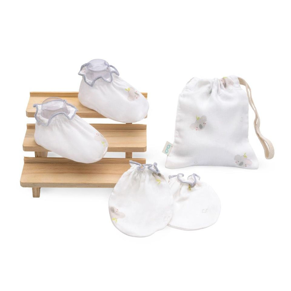Thumbnail: Granny Ben Tencel Muslin Baby Mittens & Socks