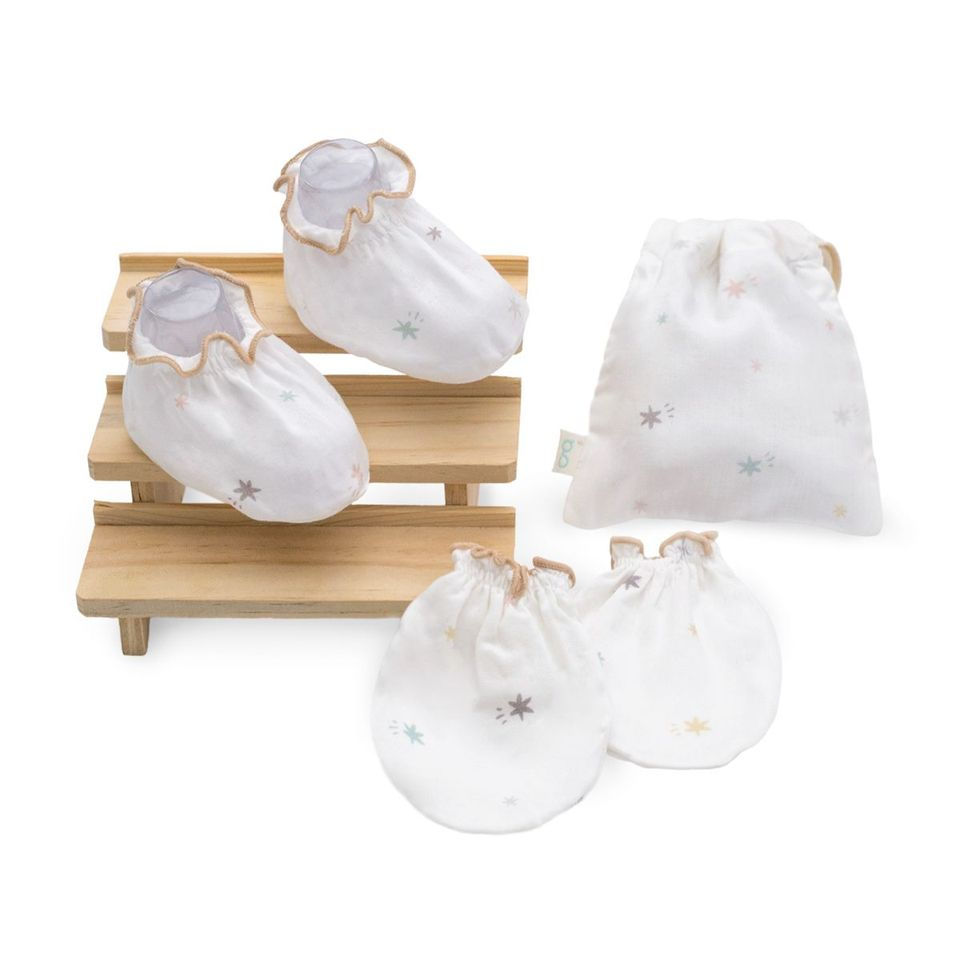 Thumbnail: Granny Ben Tencel Muslin Baby Mittens & Socks