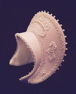 Facebook - Anne Boleyn-era French hood.jpg I would TOTALLY wear this to my own b